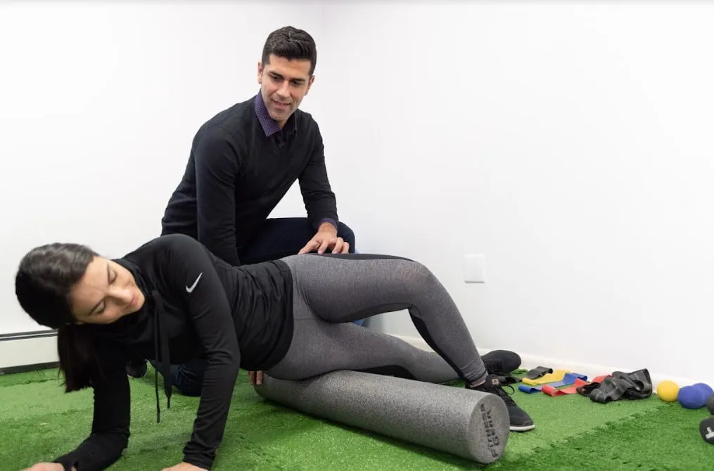 Sciatica service at District Wellness